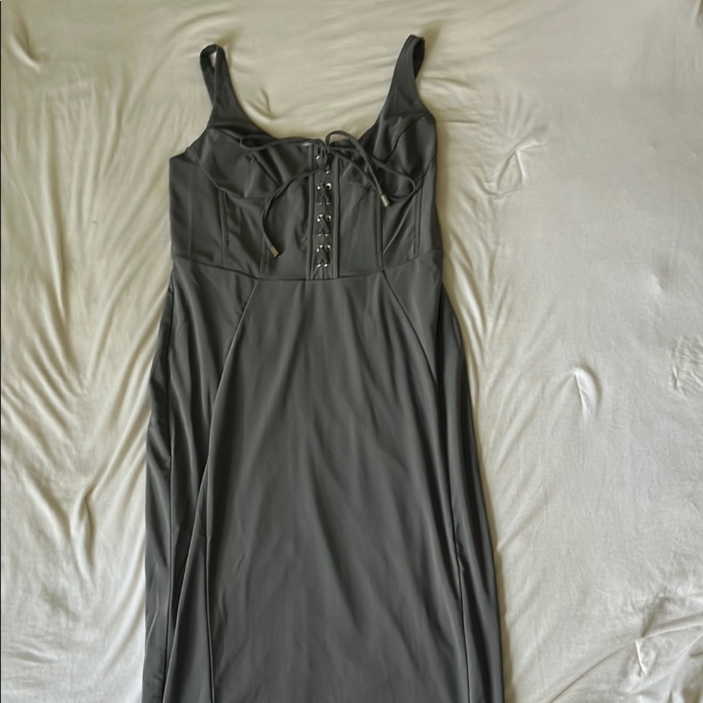 Forever 21 Gray Sleeveless Scoop Neck Midi Dress